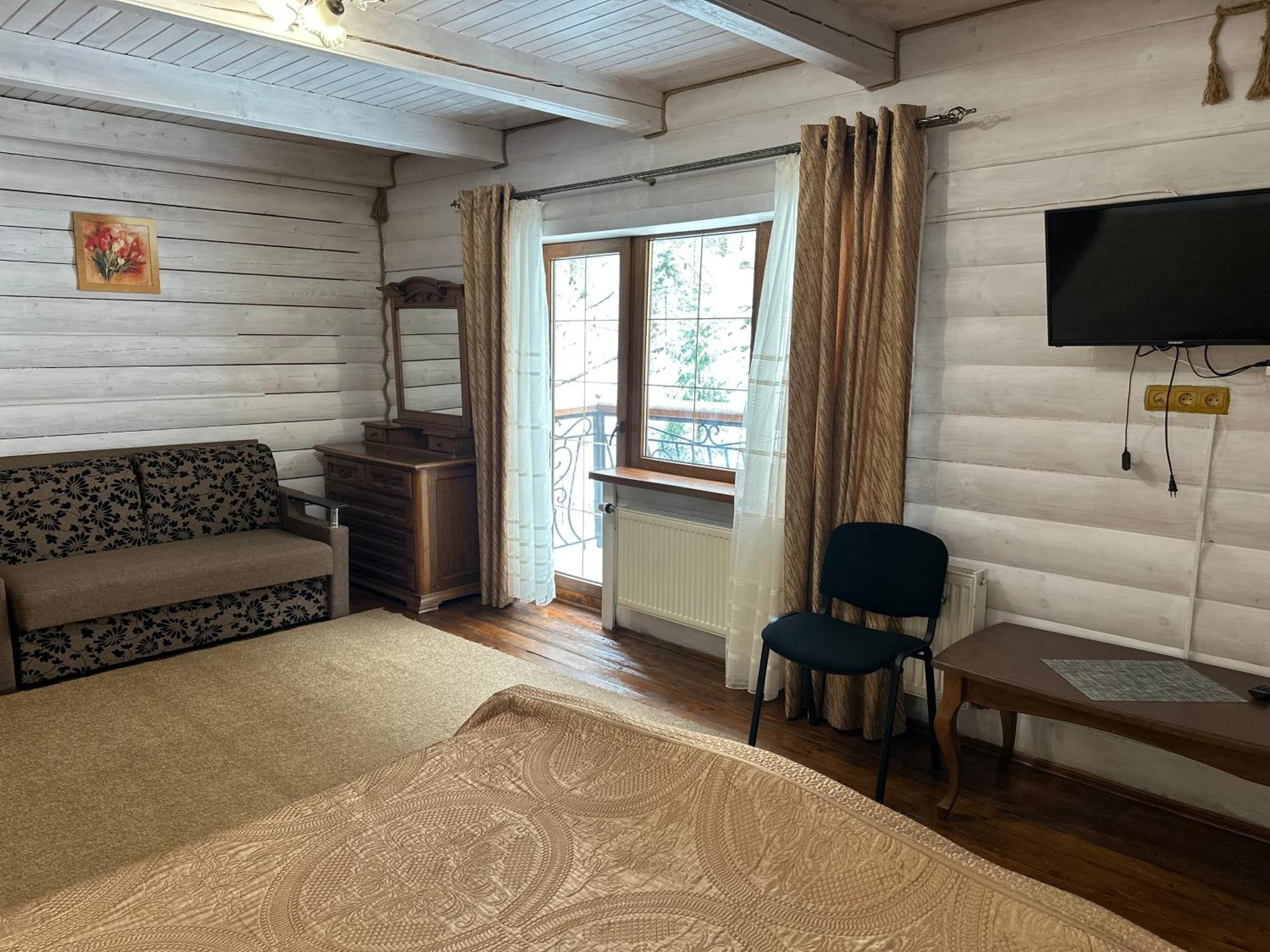Hotel Dykyi Med Tatariv Exterior photo